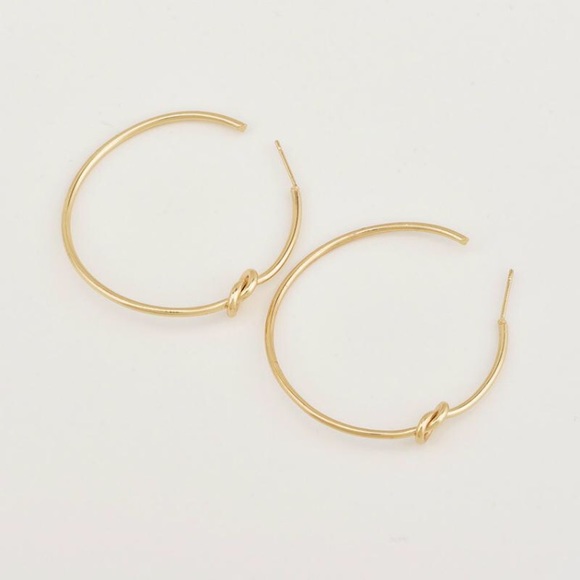 Gold knot hoop earrings - Picture 6 of 7